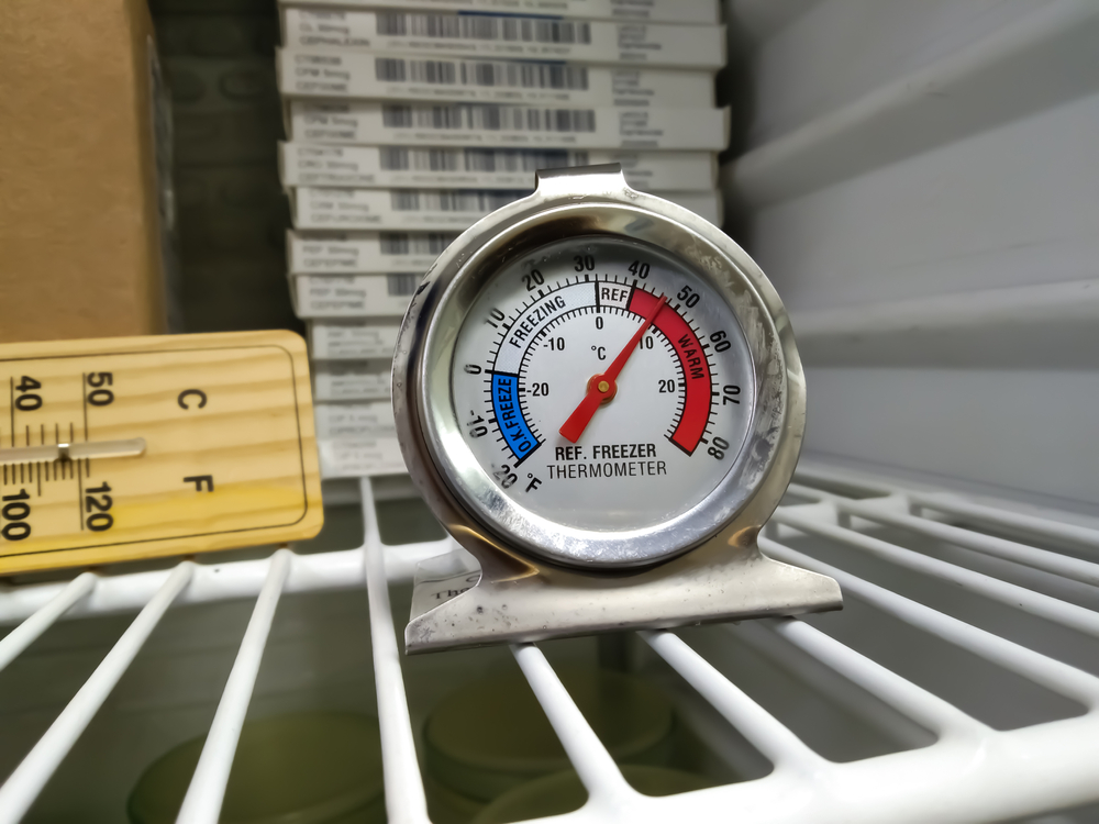 Freezer thermometer use at medical laboratory